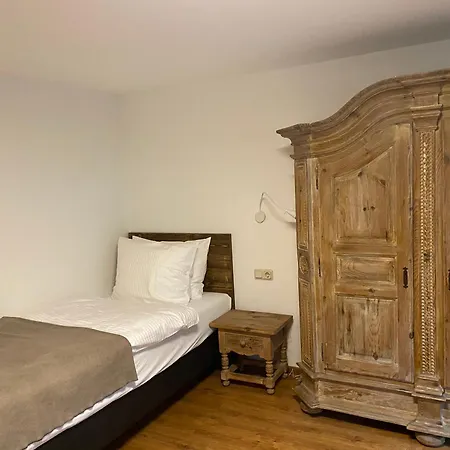 Apartmenthaus Eurenerstrasse 179 Apartman