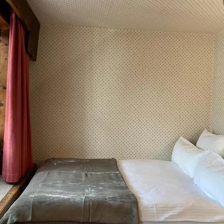 Apartmenthaus Eurenerstrasse 179 Апартаменты Трир